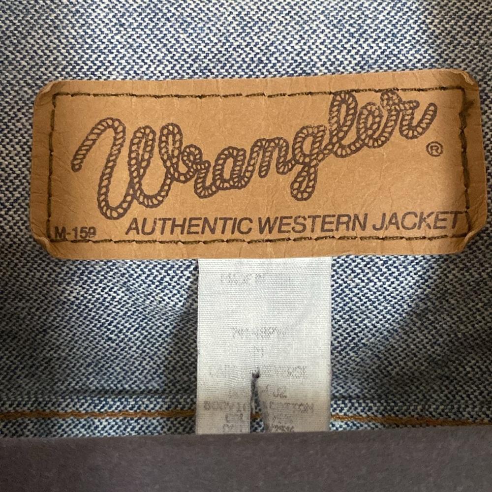 Vintage Wrangler Denim Jacket w/Corduroy collar - Picture 2 of 4